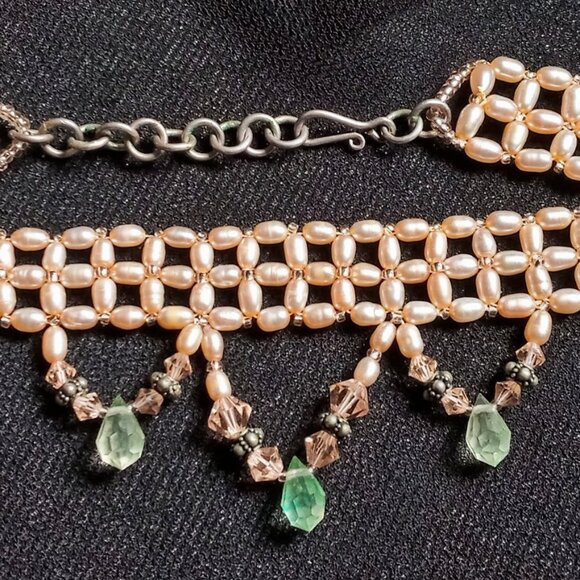 Beautiful, Exquisite & Delicate Handmade Choker w/Refined Style & Craftsmanship - Picture 5 of 9